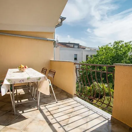 Apartments Nina Rovinj Exterior photo