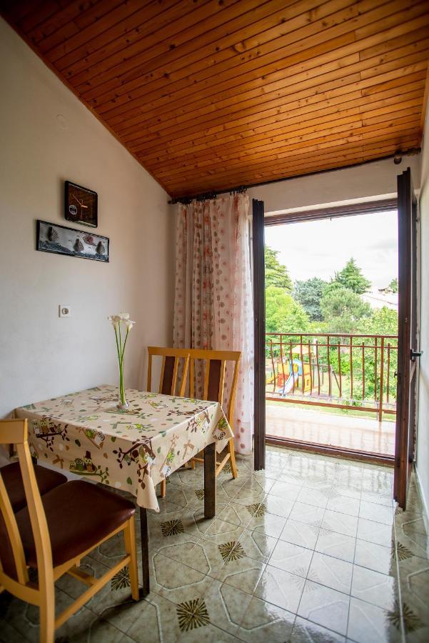 Apartament Nina *